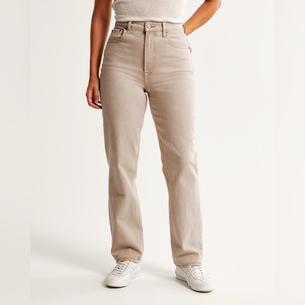 A&F Curve Love Ultra High Rise 90s Straight Jean
